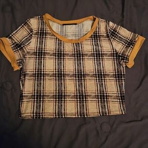 Short sleeve plaid cropped top